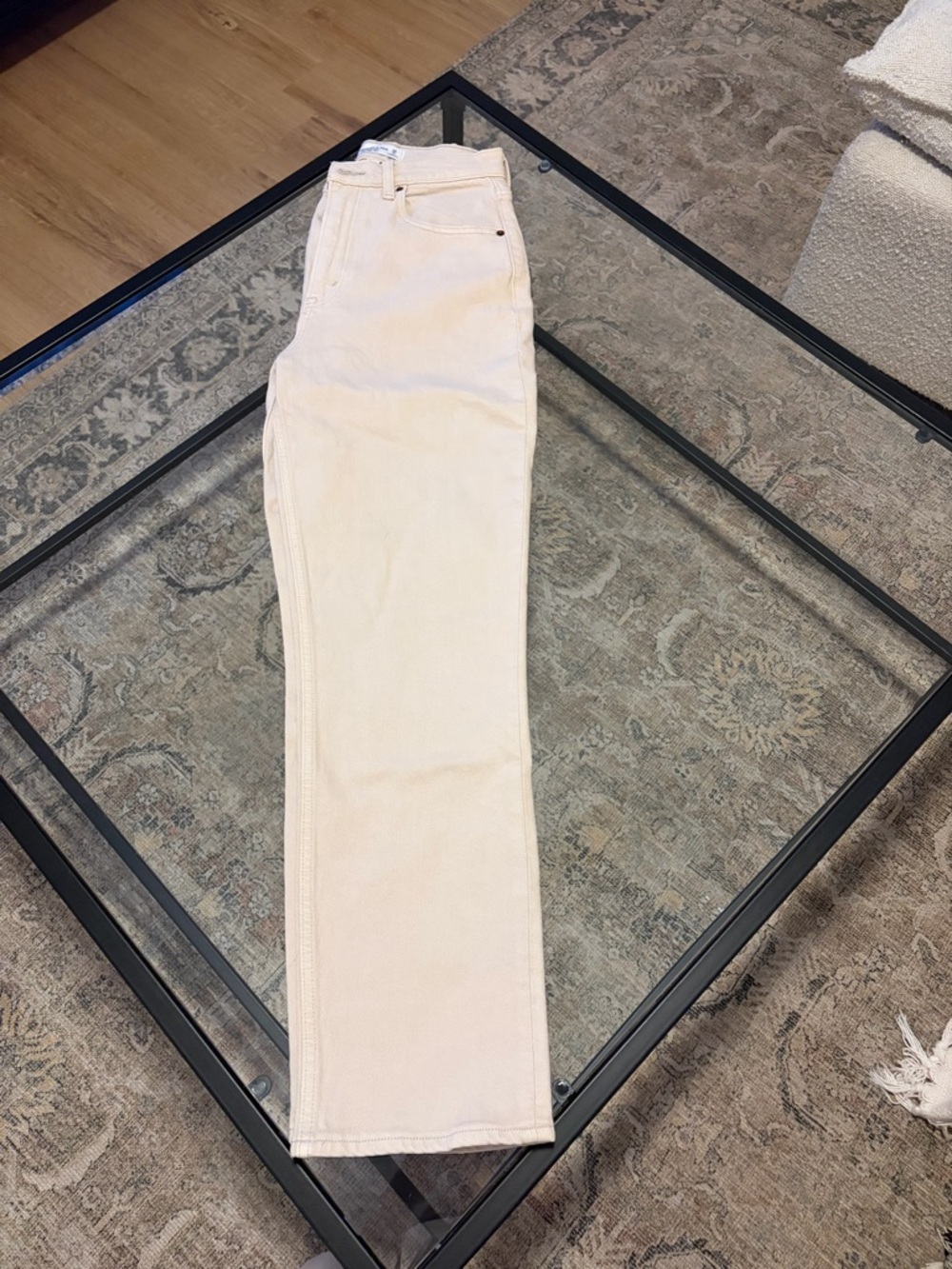Abercrombie & Fitch 90’s Straight Ultra High-Rise Straight Jeans